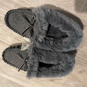Cozy Gray Fuzzy Slippers